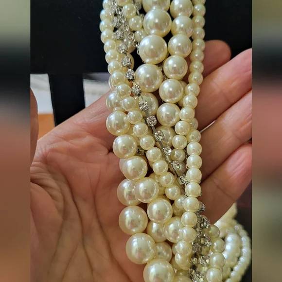 Vintage Cream and Silver Multi-Strand Necklace - Picture 3 of 15